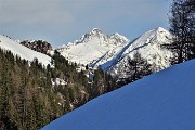 73 Zoom verso il Pizzo del Becco e il Pizzo dell'orto